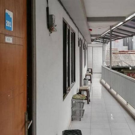 Laponca Residence Pondok Cabe Syariah Redpartner Buaran Eksteriør billede