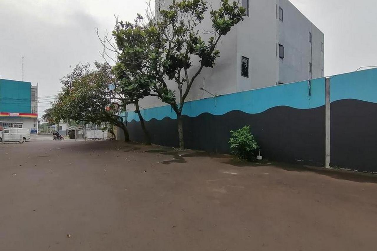 Laponca Residence Pondok Cabe Syariah Redpartner Buaran Eksteriør billede